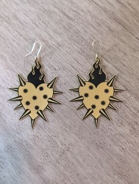 While Odin Sleeps - Spikey Hearts Brass Earrings